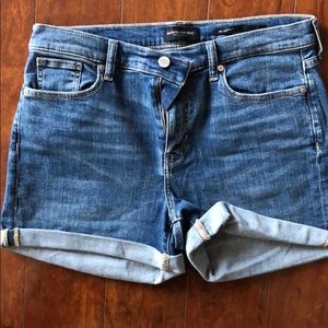Banana Republic Mid Rise Jean shorts